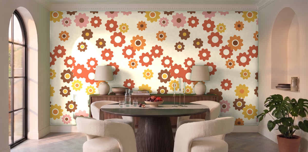 Papier peint Flower power 70s dans une salle à manger