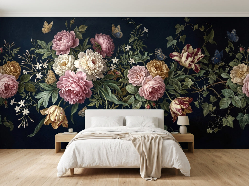 Papier peint Nocturne baroque – Bleu nuit en situation (chambre)