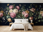Papier peint Nocturne baroque – Bleu nuit en situation (chambre)