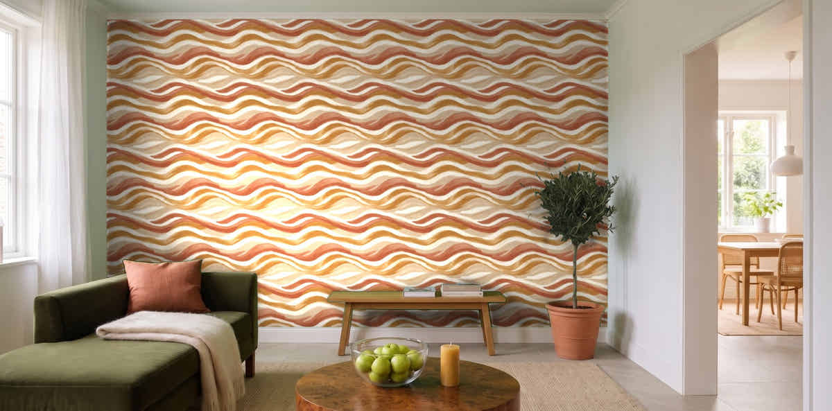 Papier peint Ondes terreuses – Terracotta dans un salon lumineux
