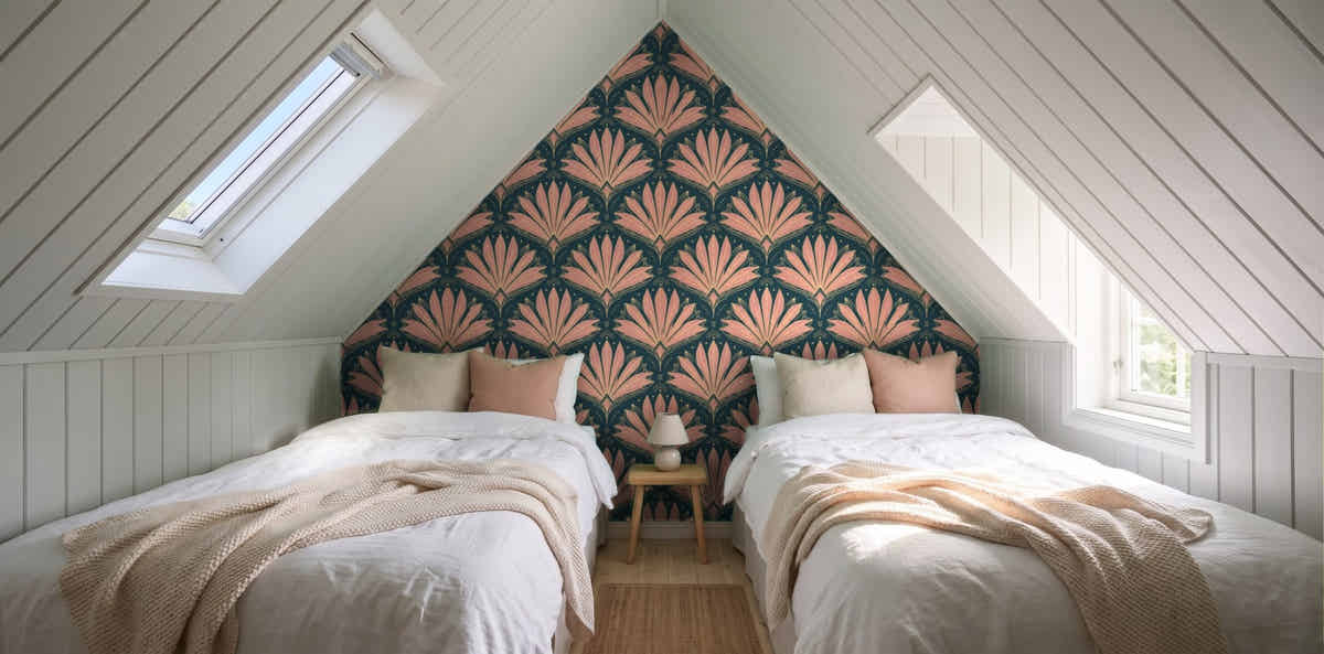 Papier peint Palmes Art déco – Canard & rose dans une chambre sous les toits